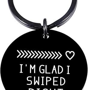Sentimental Keychain Gift for Couples: Love Reminders